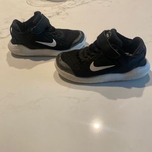 Black Nike Free Run